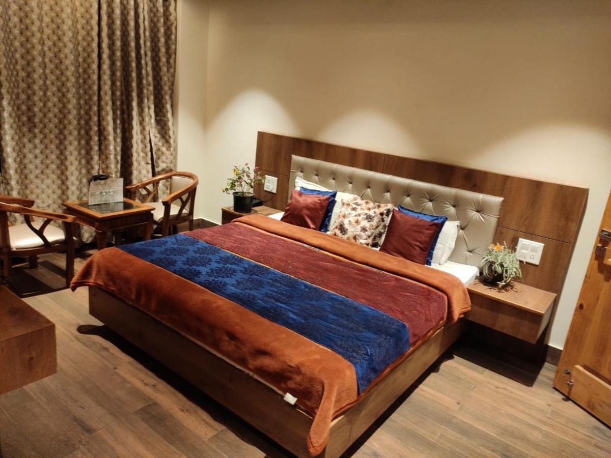 Apple Blossom Hotell Manāli Eksteriør bilde