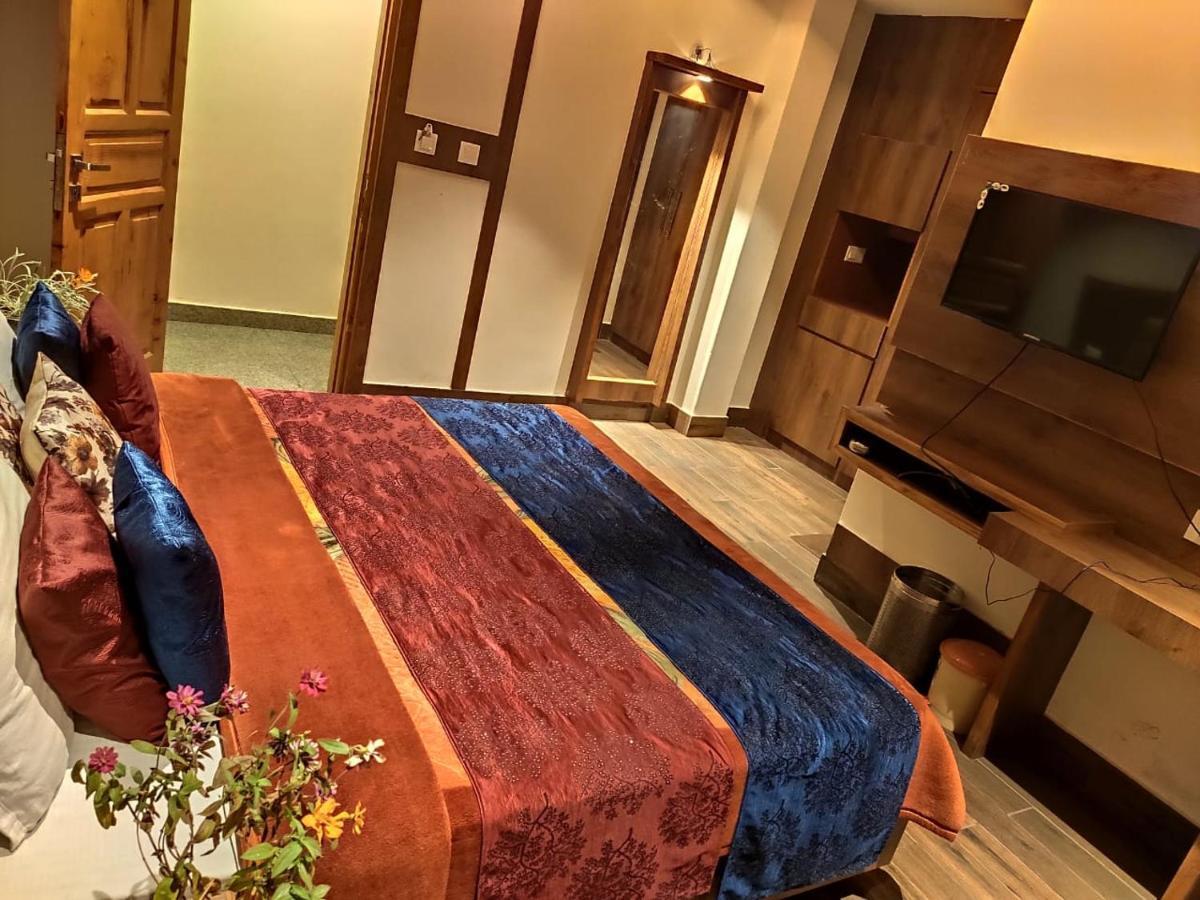 Apple Blossom Hotell Manāli Eksteriør bilde